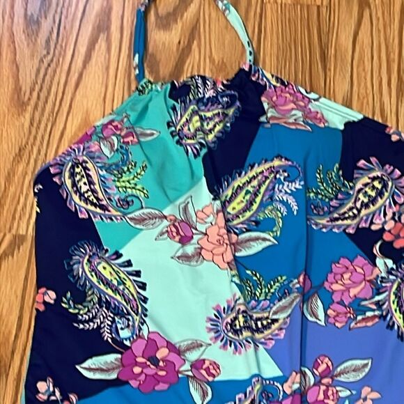 Apt 9 Halter Tankini, 2010’s, blue teal peach floral, Small - Picture 2 of 5